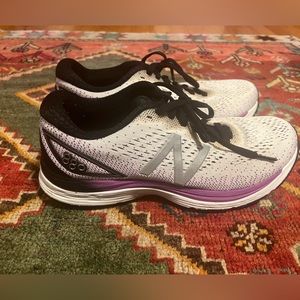 New Balance 880 V9 Womens 8.5